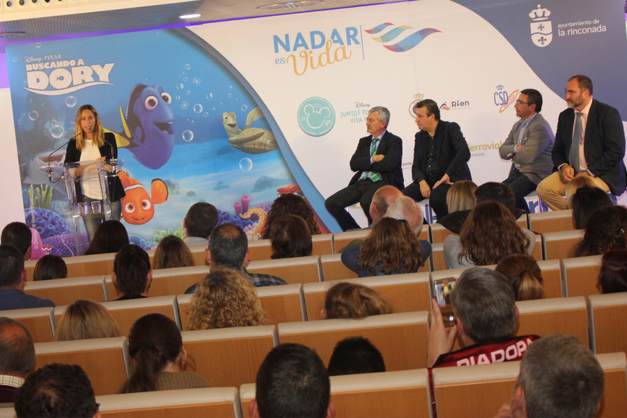 La Rinconada presenta el programa ‘Nadar es vida’ junto a la Real Federación Española de Natación