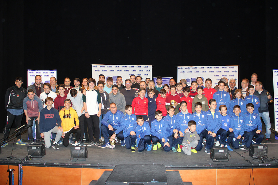 Radio Rinconada entrega sus XVII Trofeos ‘Jugamos en Casa’
