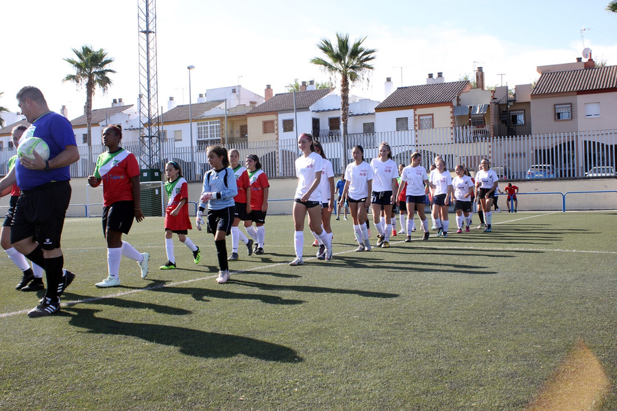 El Esfubasa recibe a una escuela de fútbol estadounidense en “El Castañita”