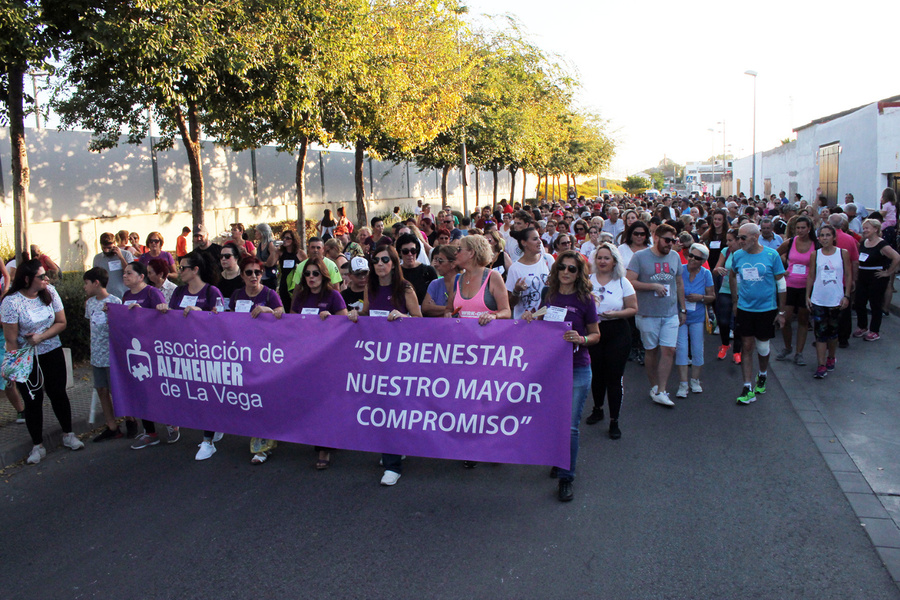 3.000 personas ‘marchan por la memoria’ de la mano de la Asociación de Alzheimer de La Rinconada