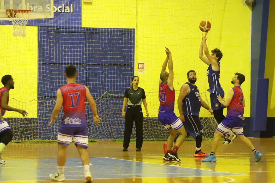 81-64: Refuerza el liderato