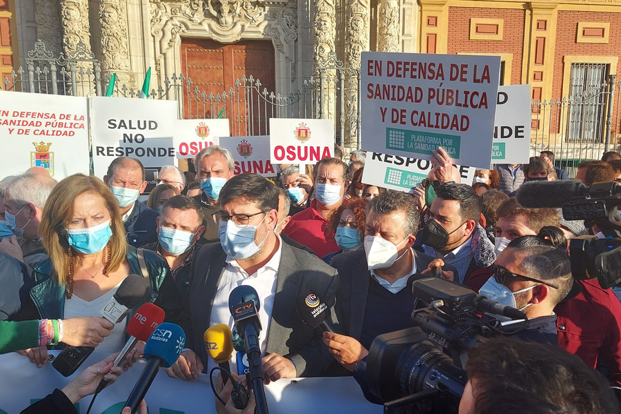 La Rinconada, presente en la concentración en San Telmo por la Sanidad Pública