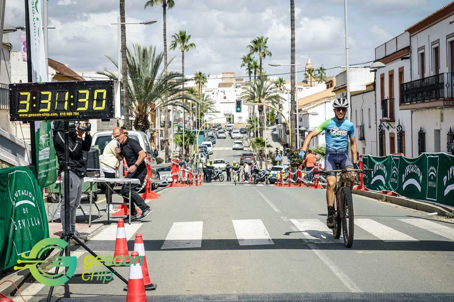 Loren Herrera se lleva el Circuito Sevilla Maratón