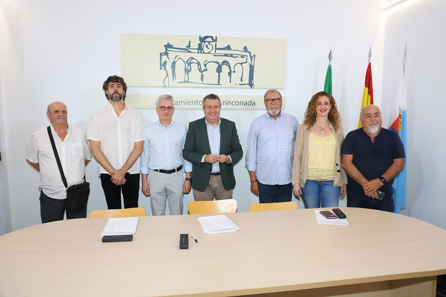 El Ayuntamiento de La Rinconada renueva sus convenios con CC.OO. y UGT