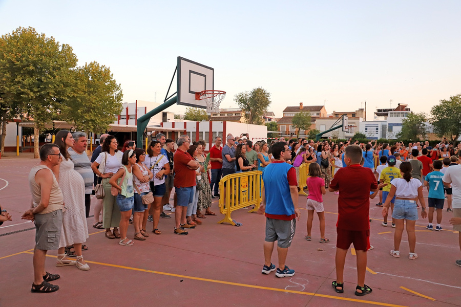 El Campamento Urbano se despide una edición más con su clásica acampada nocturna