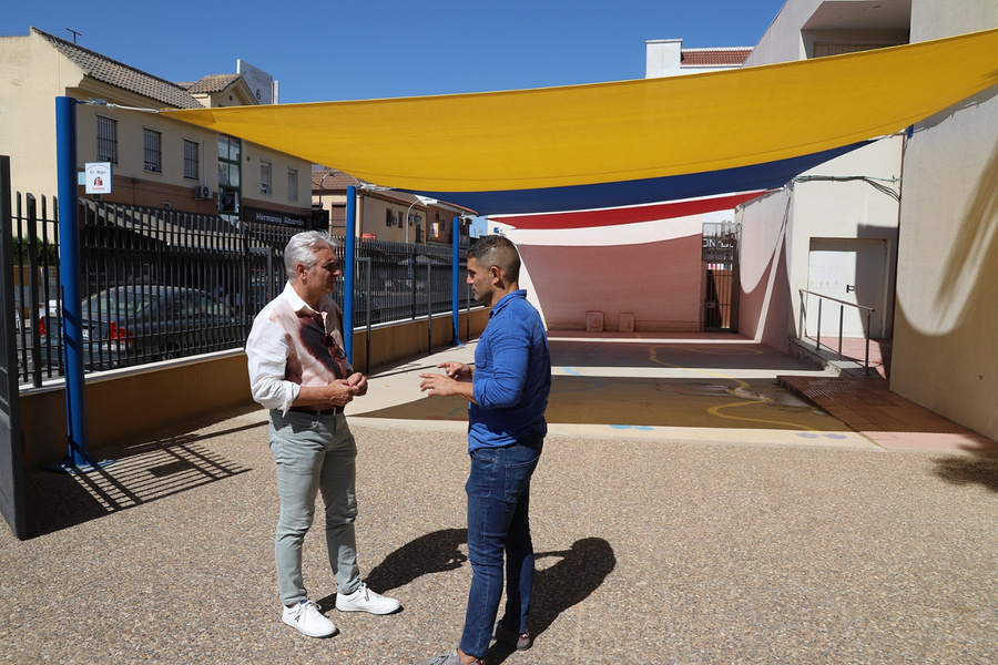 El Ayuntamiento ultima la ejecución del Plan Sombra de cara al inicio del curso escolar