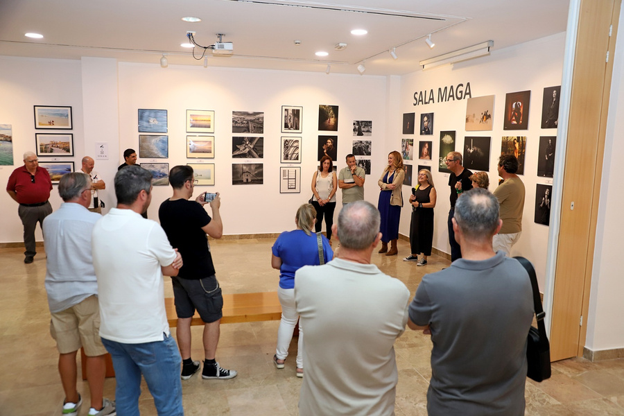 Exposición colectiva de fotografía de la Asociación fotográfica Objetivo 2.0 en la Sala Maga