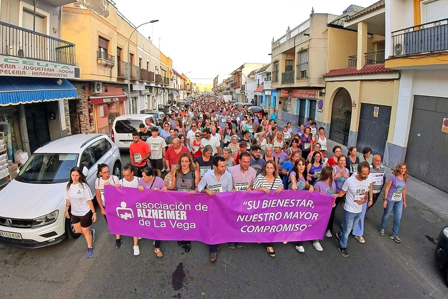 Más de 500 personas participan en la VII Marcha Solidaria por la Memoria