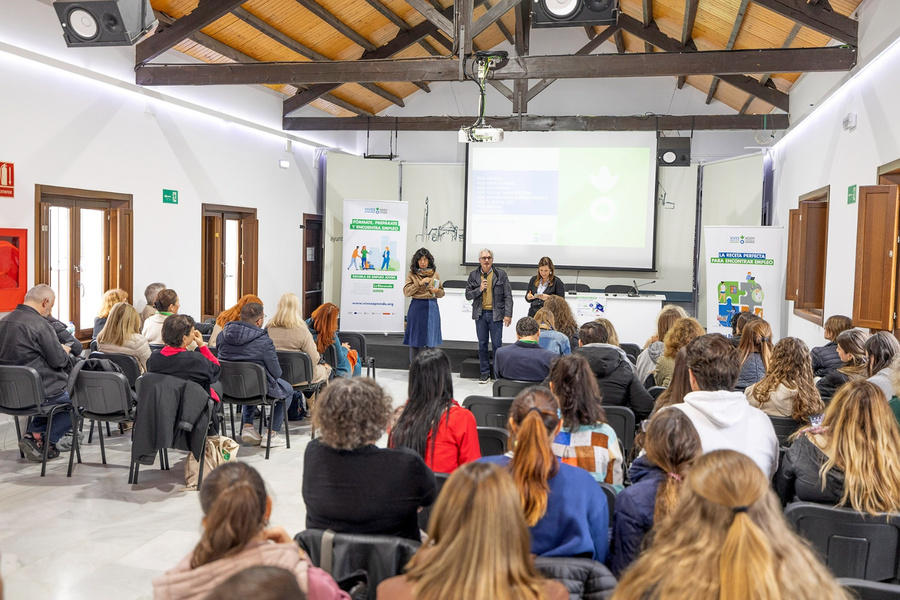 Expertos en comunicación europeos visitan los proyectos de Acción Contra el Hambre y el Ayuntamiento de La Rinconada