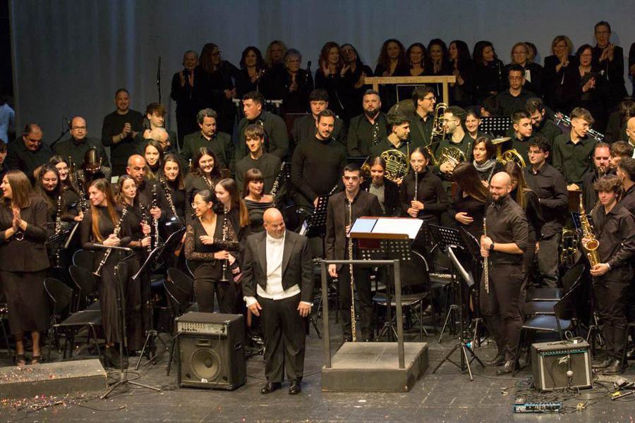 La Banda Municipal de Música Cristo del Perdón de La Rinconada cierra su 40 aniversario con el concierto de Navidad