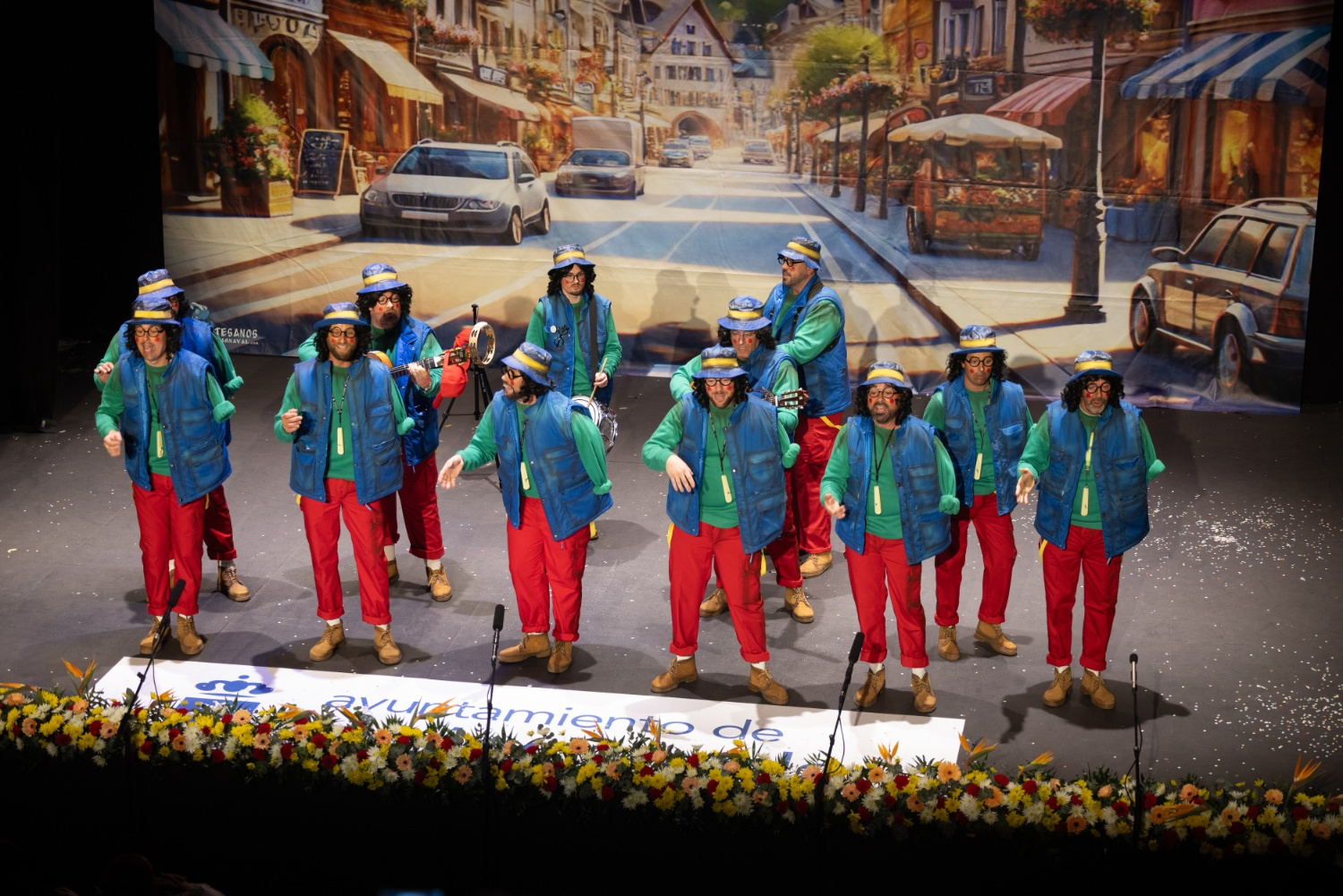 La chirigota ‘Con una me sobra’ y la comparsa ‘Sociedad Anónima’, primeros premios del Carnaval de L